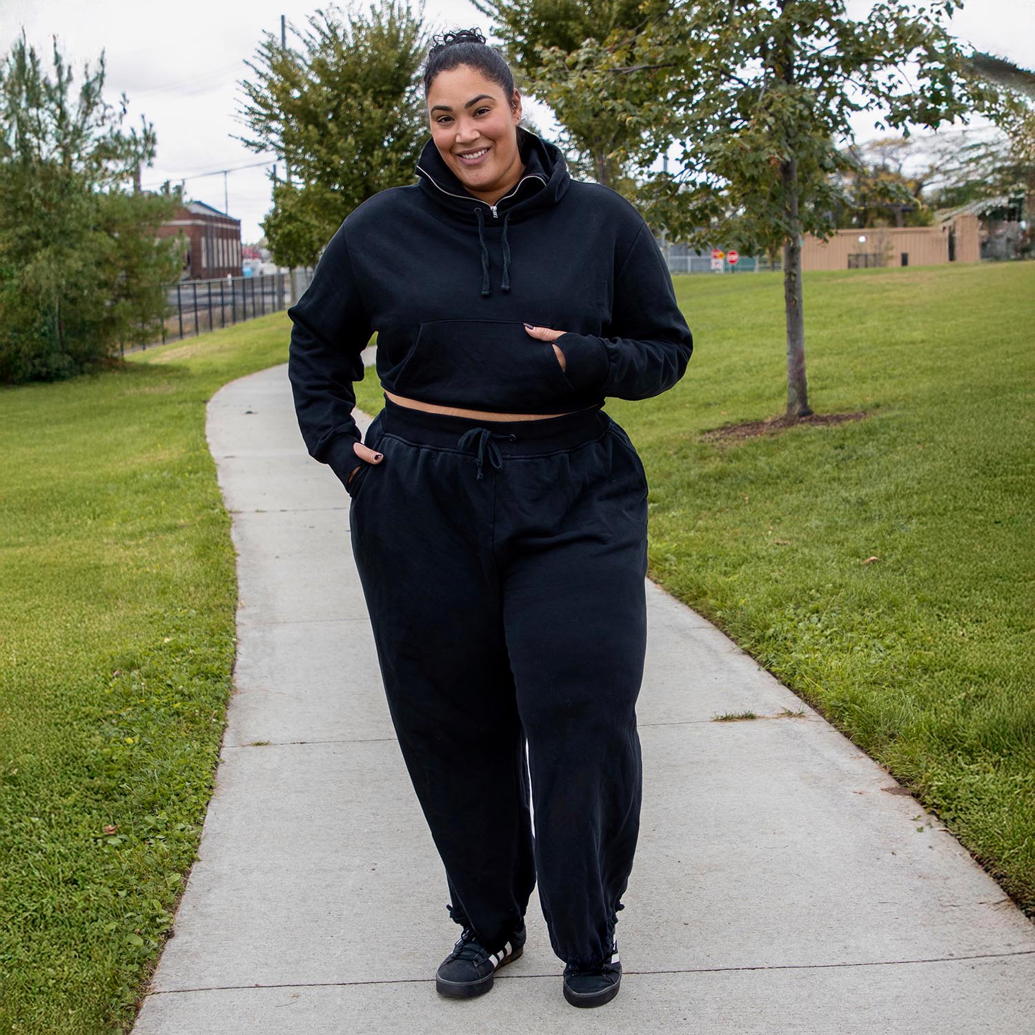 Larrissa - Size F