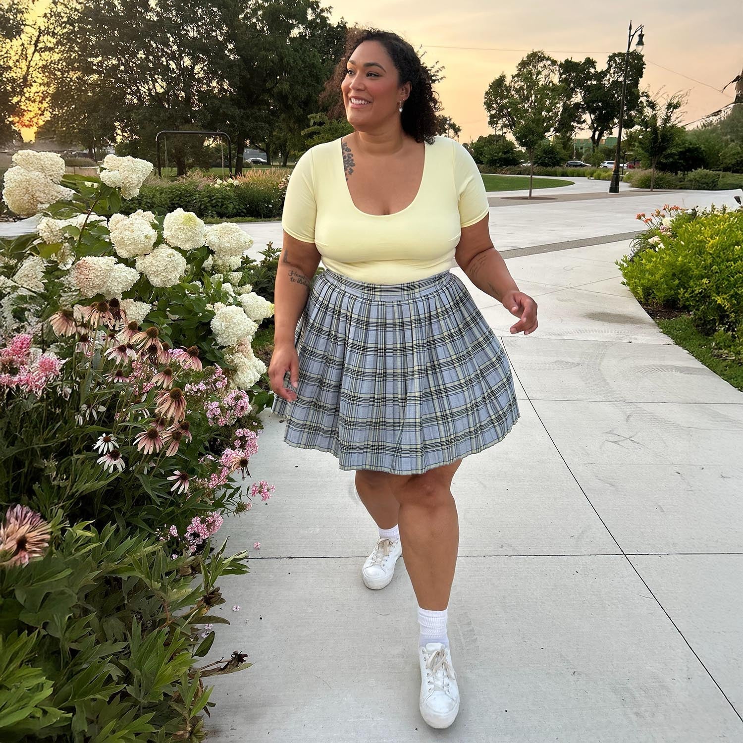 Larrissa - Size F