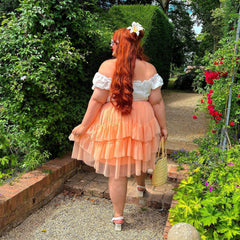 Hayley, 5ft 9in / 175cm - Size F