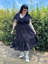 Rhi, 5ft 3in / 161cm - Size E